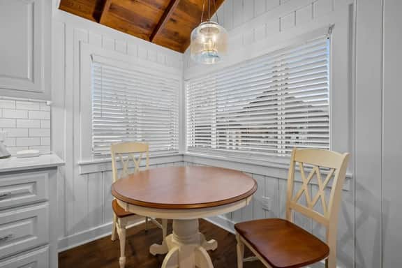 Farmhouse Style Getaway Cottage
