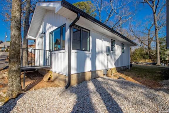 Farmhouse Style Getaway Cottage