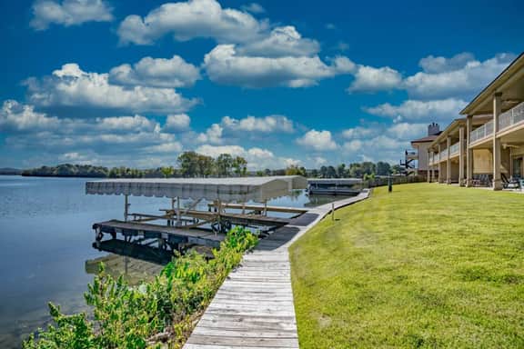 Luxury Waterfront Lake Hamilton Condo | Main Canal
