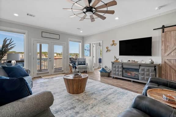 Paradise Lake Condo on Lake Hamilton | Great Views