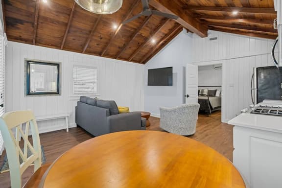 Farmhouse Style Getaway Cottage