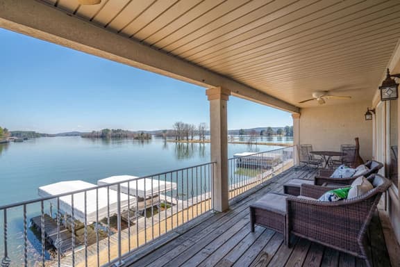 Luxury Waterfront Lake Hamilton Condo | Main Canal